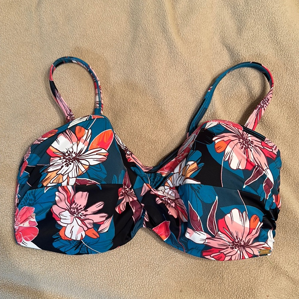 Swim top